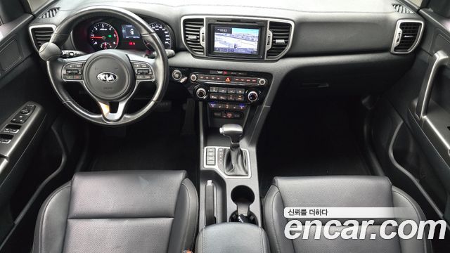 Kia Sportage — interior