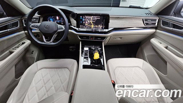 Volkswagen Atlas — interior