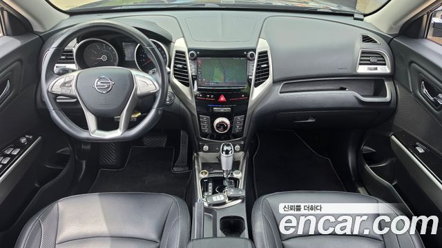 KG Mobility Tivoli — interior