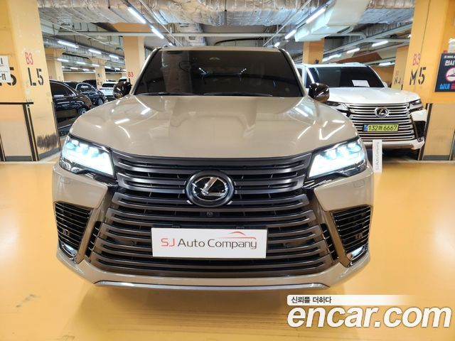 Lexus LX — exterior