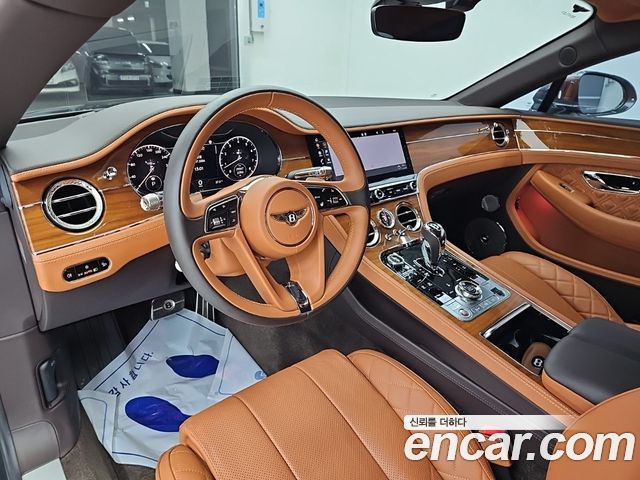 Bentley Continental — interior