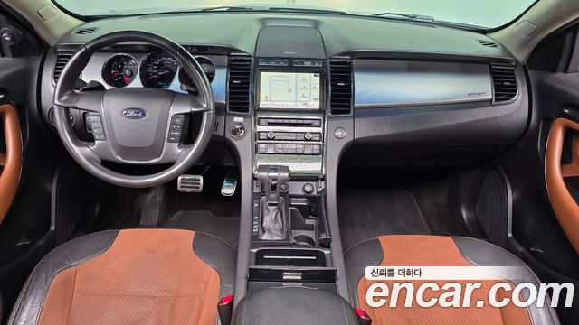Ford Taurus — interior