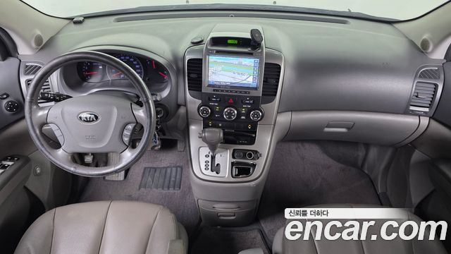 Kia Carnival — interior