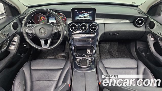 Mercedes-Benz C-Class — interior