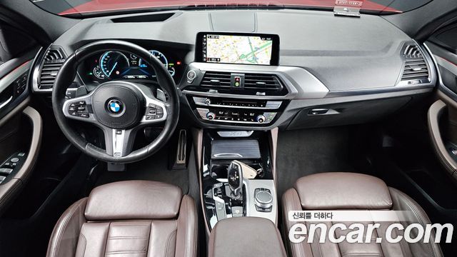 BMW X4 — interior