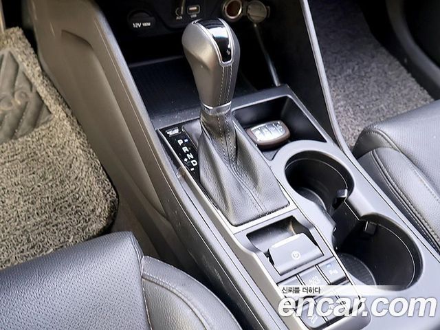 Hyundai Tucson — interior
