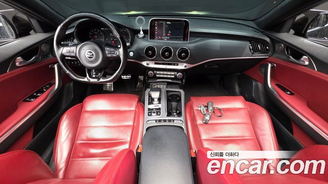 Kia Stinger — interior