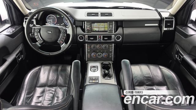 Land Rover Range Rover — interior