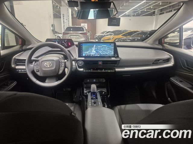 Toyota Prius — interior