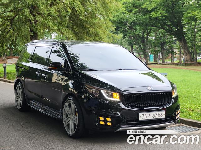 Kia Carnival — exterior