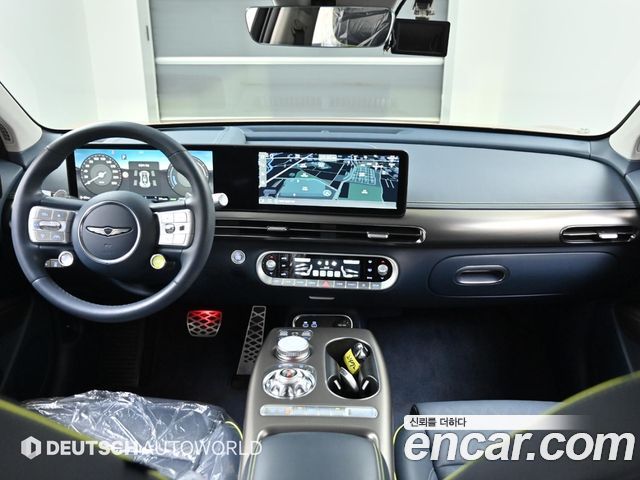 Genesis GV60 — interior
