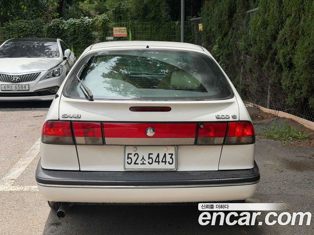 Saab 900 — interior
