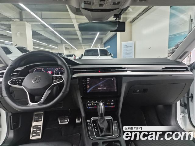 Volkswagen Arteon — interior
