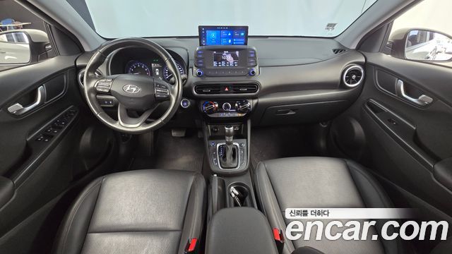Hyundai Kona — interior