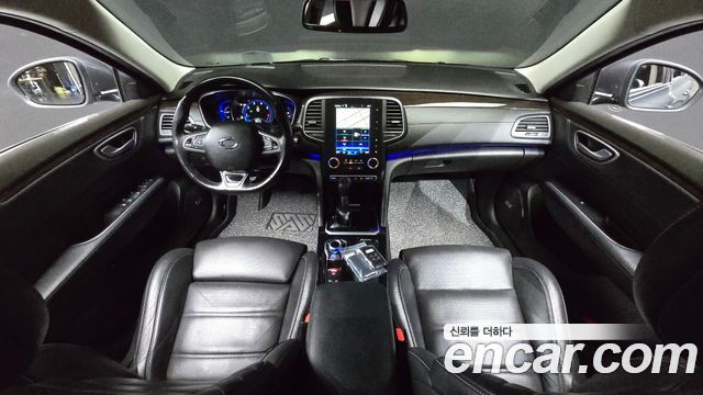 Renault Korea SM6 — interior