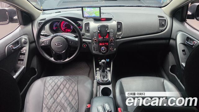 Kia Forte — interior