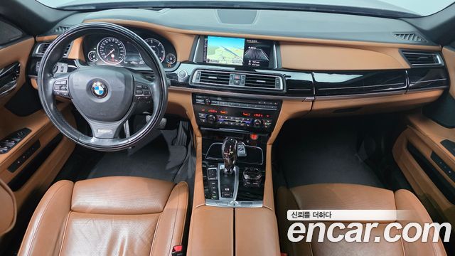 BMW 7 Series — interior
