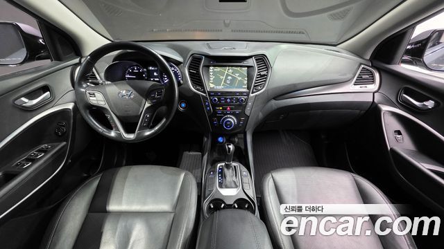 Hyundai Santa Fe — interior