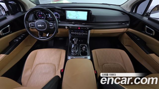Kia Carnival — interior