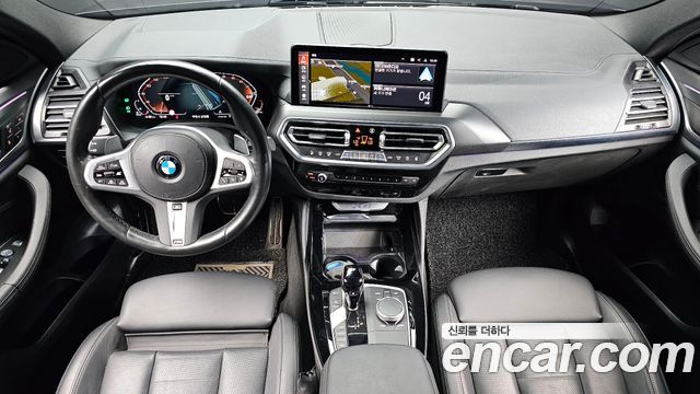 BMW X4 — interior