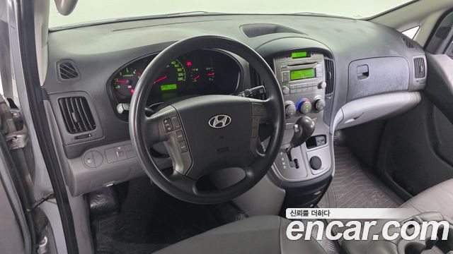 Hyundai Starex — interior