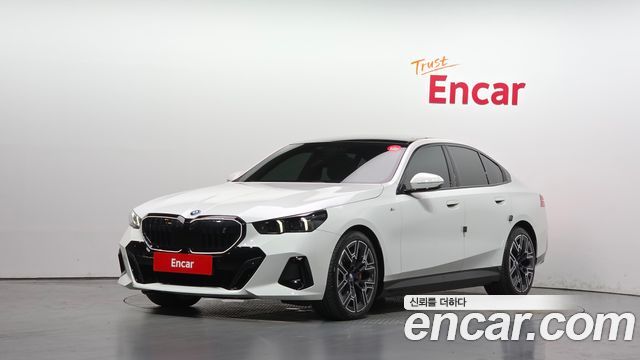 BMW i5 — exterior