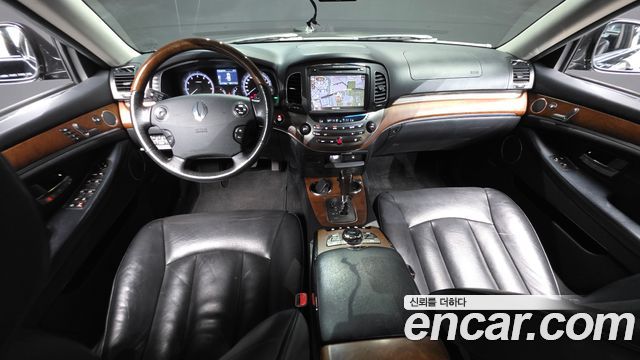 KG Mobility Chairman — interior