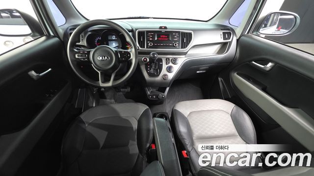 Kia Ray — interior