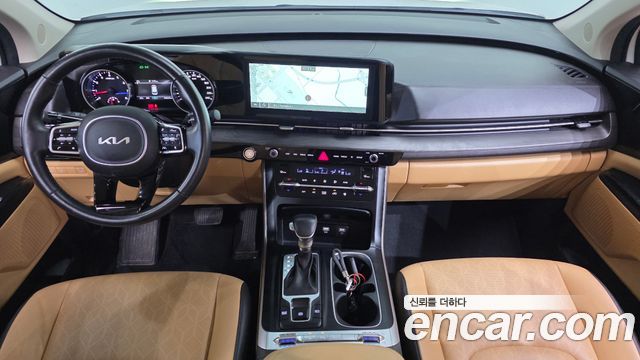 Kia Carnival — interior