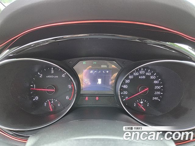 Kia Carnival — interior