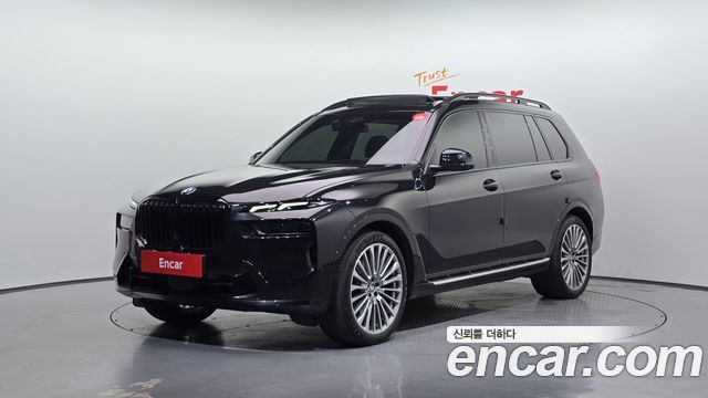 BMW X7 — exterior