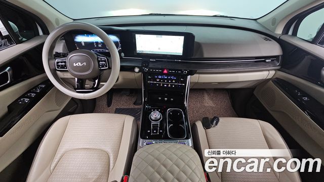 Kia Carnival — interior