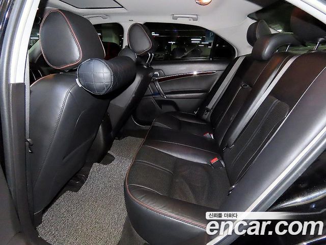 Lincoln MKZ — interior