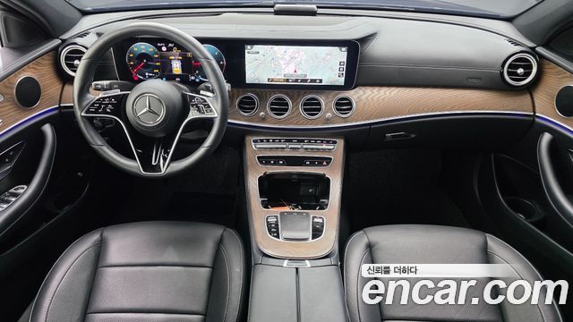 Mercedes-Benz E-Class — interior