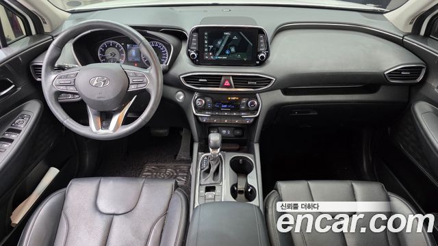 Hyundai Santa Fe — interior