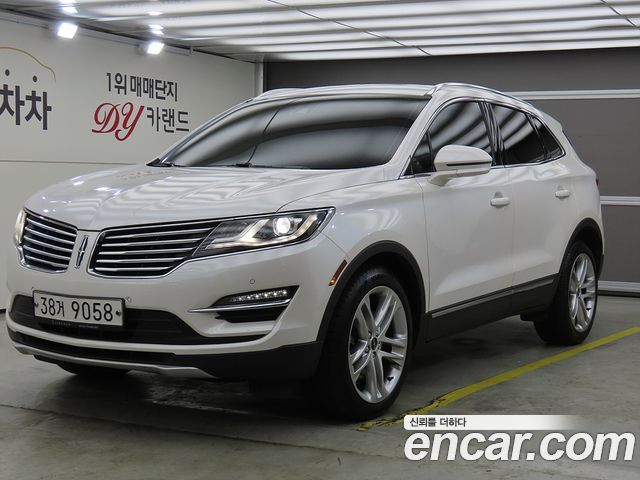 Lincoln MKC — exterior