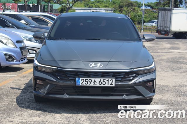 Hyundai Avante — exterior