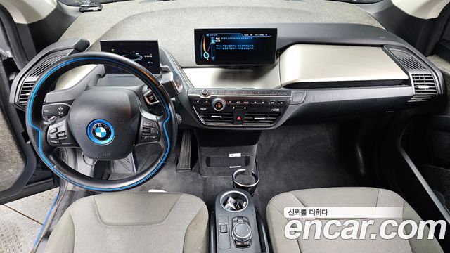 BMW i3 — interior