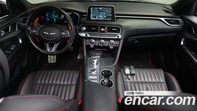 Genesis G70 — interior