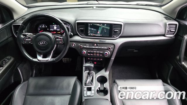 Kia Sportage — interior