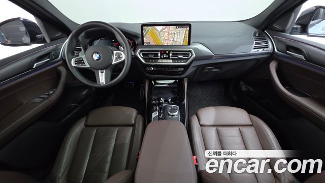 BMW X4 — interior