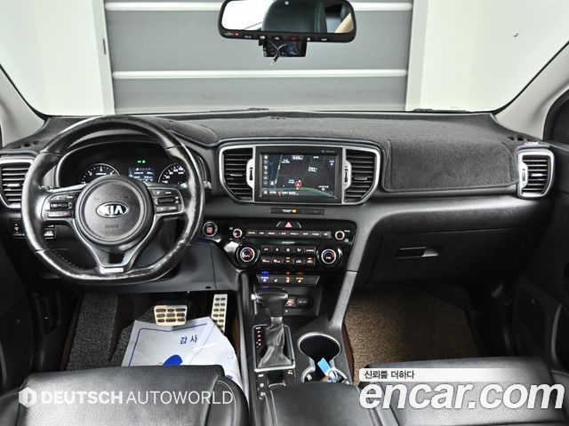 Kia Sportage — interior