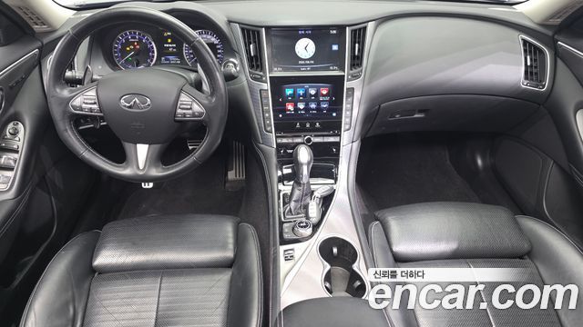 Infiniti Q50 — interior