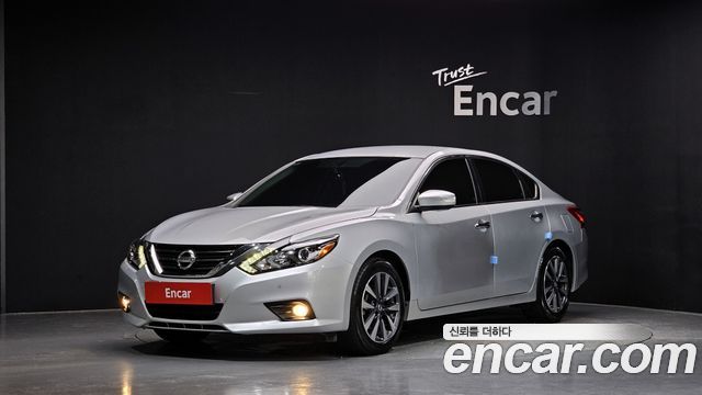 Nissan Altima — exterior