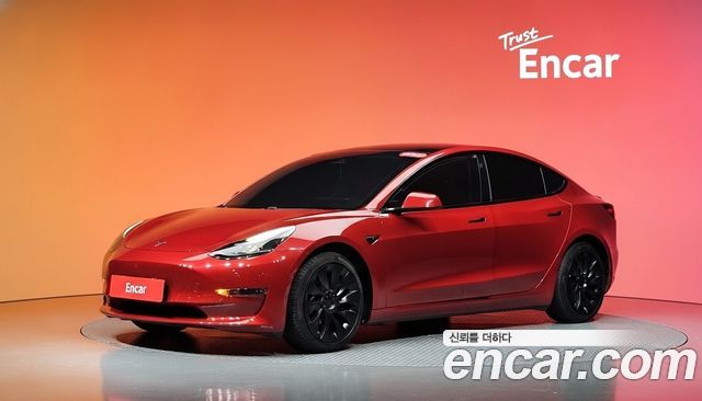 Tesla Model 3 — exterior