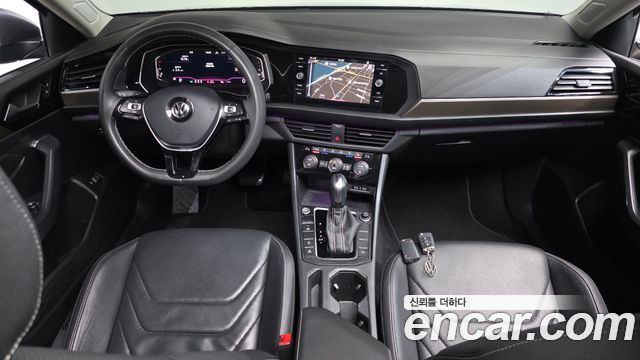 Volkswagen Jetta — interior