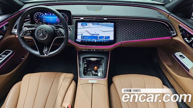 Mercedes-Benz E-Class — interior