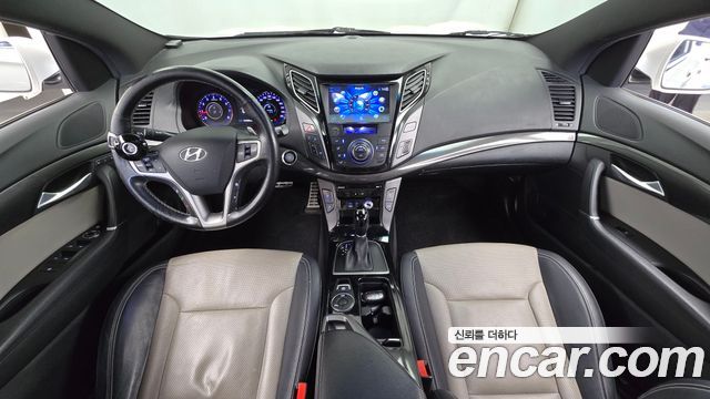 Hyundai i40 — interior