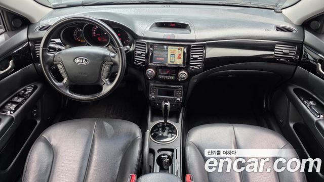 Kia Lotze — interior