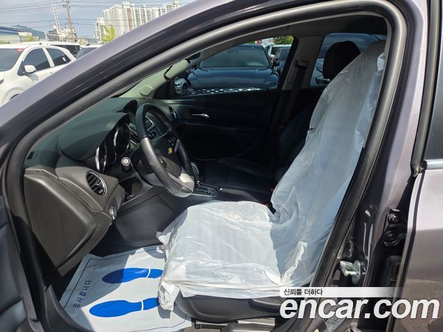 Chevrolet Korea Cruze — interior
